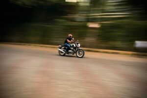 Aluminium motorcycle topbox for heavy duty riding