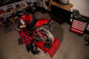 Easy Install a Motorcycle Top Box - complete guide