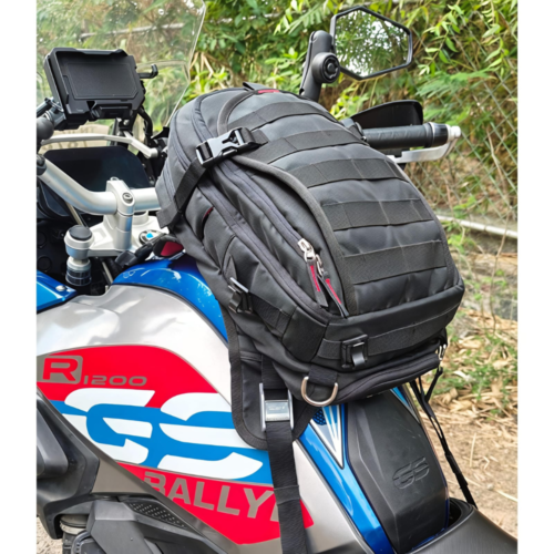TrailHawk Motorcycle Tank Bag with Hydration Pack