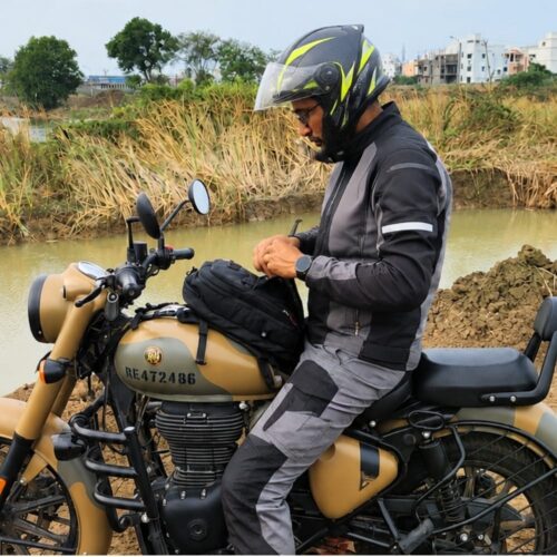 TrailHawk Motorcycle Tank Bag with Hydration Pack